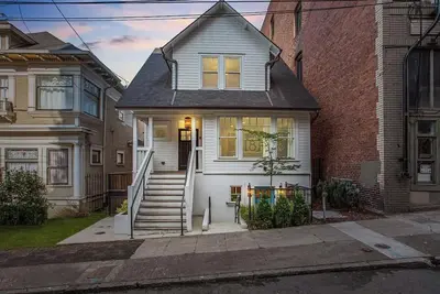 Image de Sophisticated 2br - Prime Nw 23rd Location