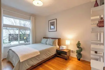 Image de Enchanting 2br Portland Home ~ 92 WalkScore