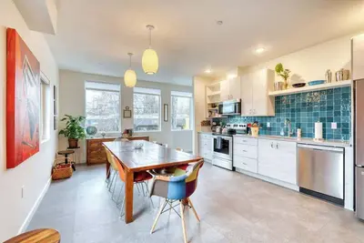 Image de Private Rooftop Flat - 14 Guests - 94 WalkScore