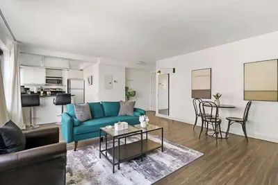 Image de Spacious & Modern 2br Apartment