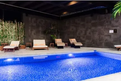 Image de Cozy apartment right by the sea + infinity pool