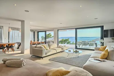 Image de Villa Platinum Pearl - villa en bord de mer avec 5 chambres