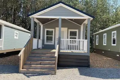 Image de Tiny Homes for Rent, minutes to the Casino, Golf Course & Water Park
