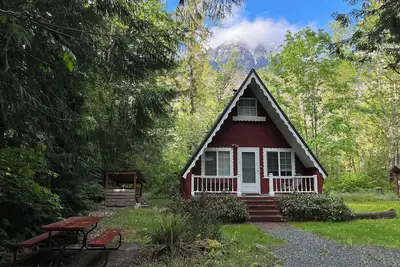Image de Enchanting A Frame Cabin in Baring - Perfect for a cozy getaway