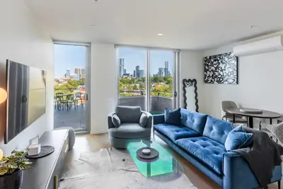 Image de Golden Portal Funk Haus