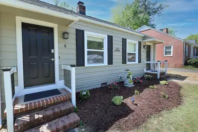 Image de *New & Renovated* Modern Bungalow near Dt Durham