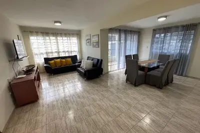 Image de Acogedor apartamento cerca del centro de la ciudad.