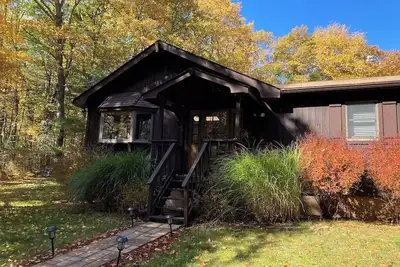 Image de 3-Br Cottage w/ Game Room, Firepits, Lake Nearby in Highland Lake