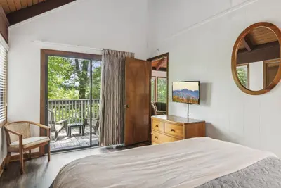 Scenic Getaway in Jasper Mountains