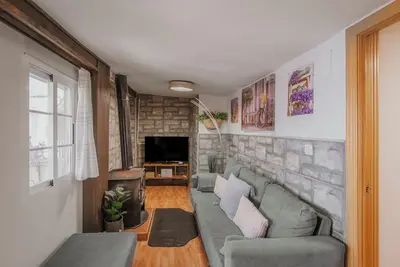 Image de Maison de campagne 'El Burrito De Gredos' avec balcon, Wi-Fi et climatisation