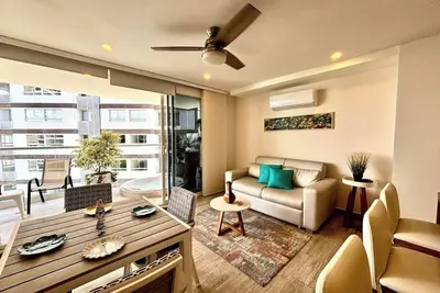 Image de Sea, Swamp, Jacuzzi Escape