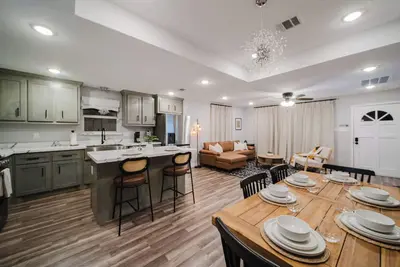 Image de 3br Gated Home: Near Nrg, Downtown, Rice, Med Center! !