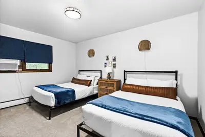 Image de Charming 2-Bedroom Home/Side-by-Side Duplex/Dog-Friendly