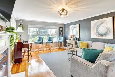 Image de 12 Mi to BlueOval City: Tennessee Getaway!