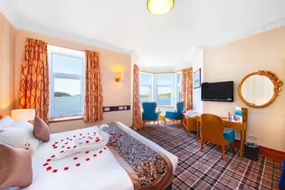 Image de Picturesque Bay Views from Your Charming Oban Room l Island Access Nearby