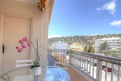 Image de Superbe studio avec terrasse, proche des plages