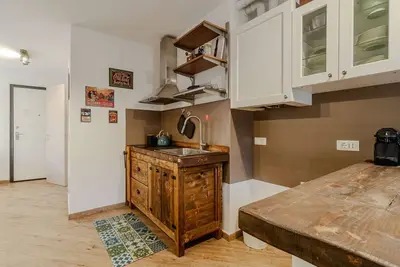Image de GuestHost- Central Apartment