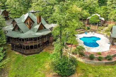 Image de Mountain Pooladise | Blue Ridge, Ga