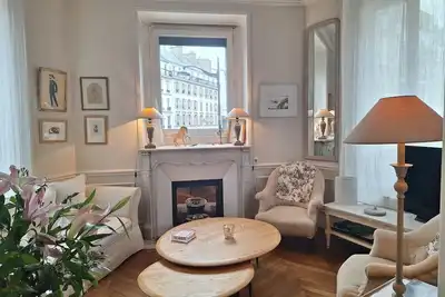 Image de Appartement Plein Centre, Charmant, Lumineux, à côté de Saint Germain-des-Prés