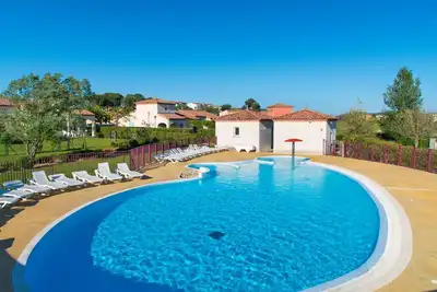 Image de Proche du Canal! Villa spacieuse + 2 Piscines