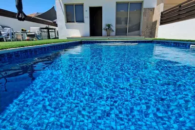 Image de Serenity Pearl villa with a private pool, 2 min walk to the beach