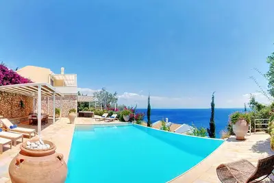 Image de Villa à Corfou avec 4 chambres à coucher, 8 couchages
