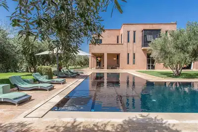 Villa à Marrakech avec 6 chambres à coucher, 12 couchages
