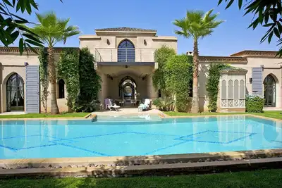 Villa à Marrakech avec 4 chambres à coucher, 8 couchages