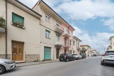 Image de Joli appartement pour 5 personnes avec Wifi, Tv et patio