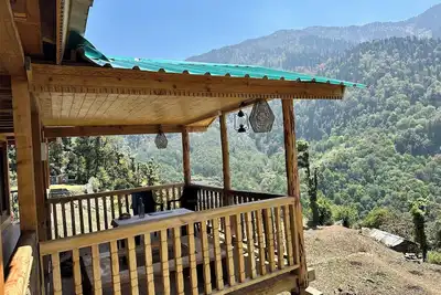 Image de Peaceful Wooden Homestay in Himalayan Village Near Dodital Trek Oakwood Homestay
