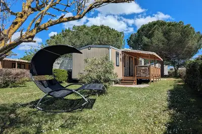 Image de Mobil Home sous les pins, Camping 4*Lac des Rêves, au bord de l'étang