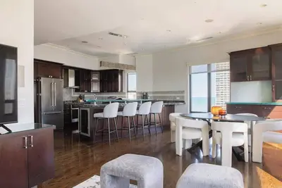 Image de Luxury Designer Penthouse Combo | Nw | Gold Coast