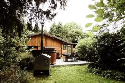 Image de Bien-être et Nature : Le Cottage Exotique et son bain nordique privatif illimité