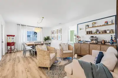 Image de Castaway Cottage: Near Img and Beaches