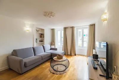 Image de Logement de charme au centre de Guingamp, pour 8