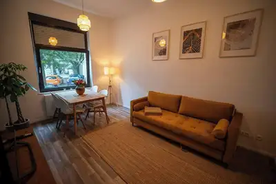 Image de Rr | Spacious Apt_1-70 m²| Parking | Central