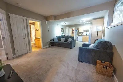 Image de Private Cozy Suite | Full Kitchen | Smart Tv | Wifi