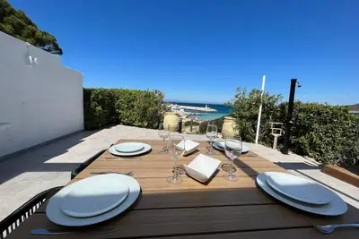 Image de Bungalow pieds dans l'eau accès direct à la plage Marine de Sant'Ambroggio Lumio