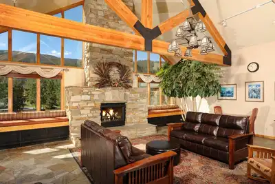 Image de 4 Bedroom Condo | Private Balcony, Pool, Hot Tub