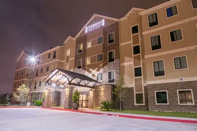 Image de Free Breakfast + 24 Hour Business Center + Outdoor Pool | Perfect for Business Travelers!