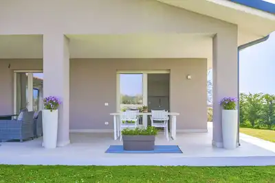 Image de Regarda - Lagobaldo deux pièces avec piscine et jardin