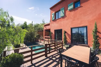 Sublime villa d’architecte, piscine et parking