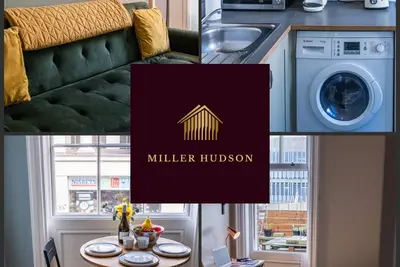 Image de Appartement-Supérieure-Salle de bain privée séparée-Vue sur Rue