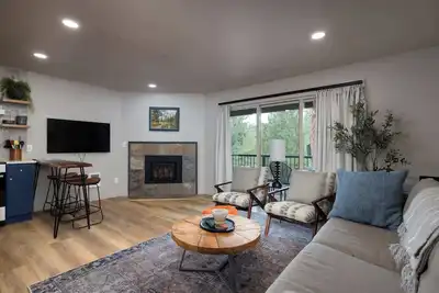 Image de Alpenglow Haus- Close to Mt. Bachelor