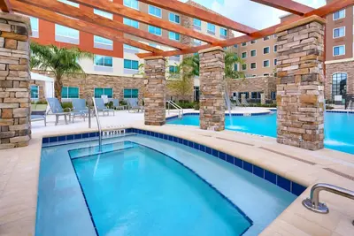 Image de Close to U of Florida. Free Breakfast. Outdoor Pool & Hot Tub. Great for Groups!