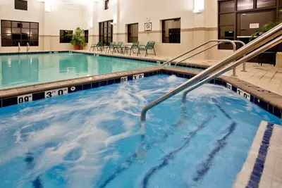 Image de Free Breakfast. Indoor Pool & Hot Tub. Near the Virginia Beach business district!