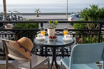 Image de Lovely beachfront two bedrooms apartment- Blue Lady