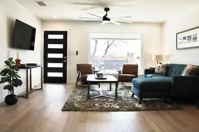 Image de East Side Gem Charming Modern Retreat+Studio 10min Downtown, Airport, F1, Acl, Sxsw