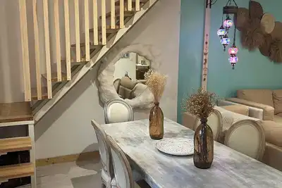 Image de Duplex quatre pièces+petite chambre bébé à 5 minutes de la plage!