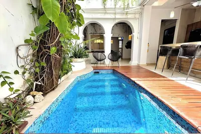 Image de Luxury 5-Br Retreat: Private Pool, Rooftop & Daily Breakfast Prep + Free Bonus